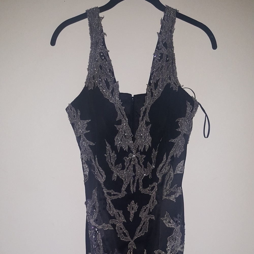 Mandalay Dress Size 8 Black Silver details
